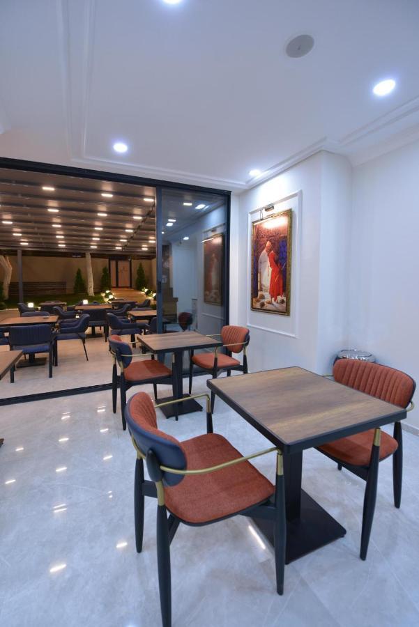 Istport Garden Hotels Arnavutkoy Exterior photo The interior of the restaurant
